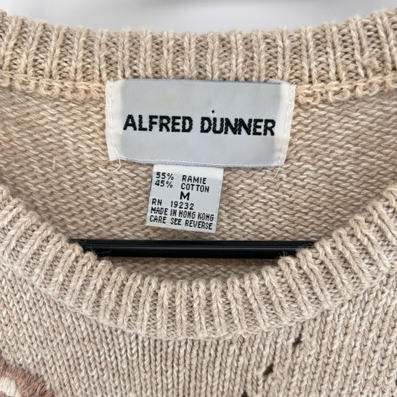 Vintage Alfred Dunner Embroidered Short Sleeve Sweater | Medium - Picture 3 of 3